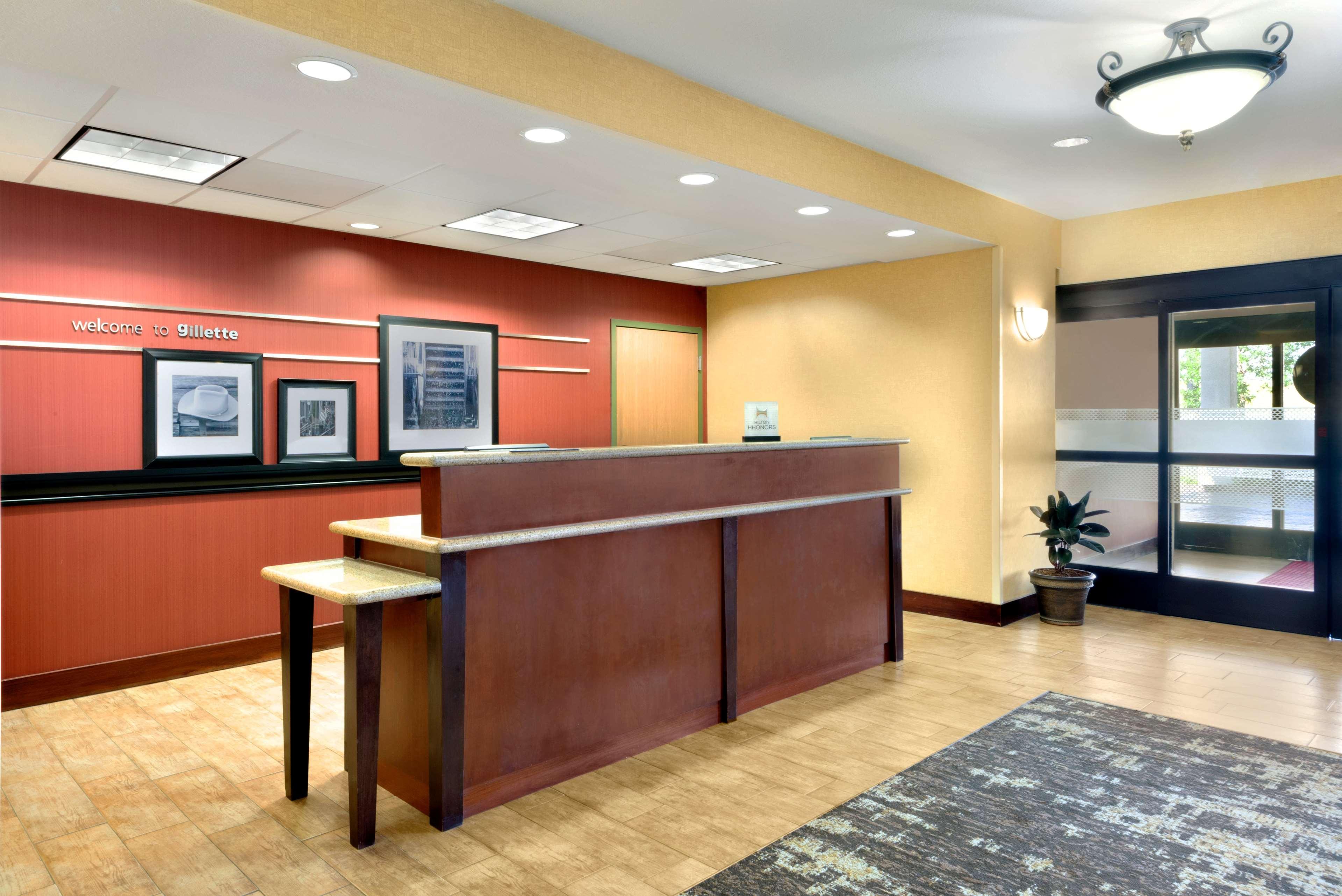 Hampton Inn Gillette Kültér fotó